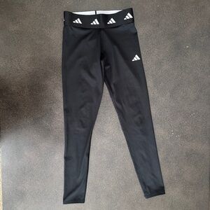 Adidas TechFit tights - Size Youth L
